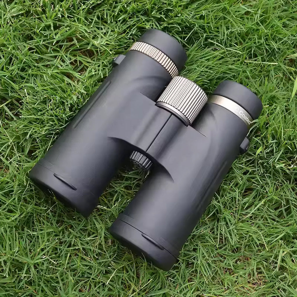 SawCleri Binoculars outdoor showcase