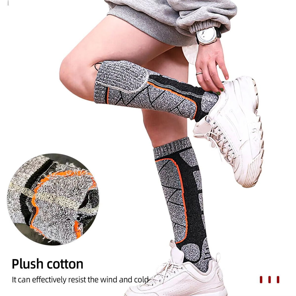 SkiHeati Heated Ski Socks USB charging